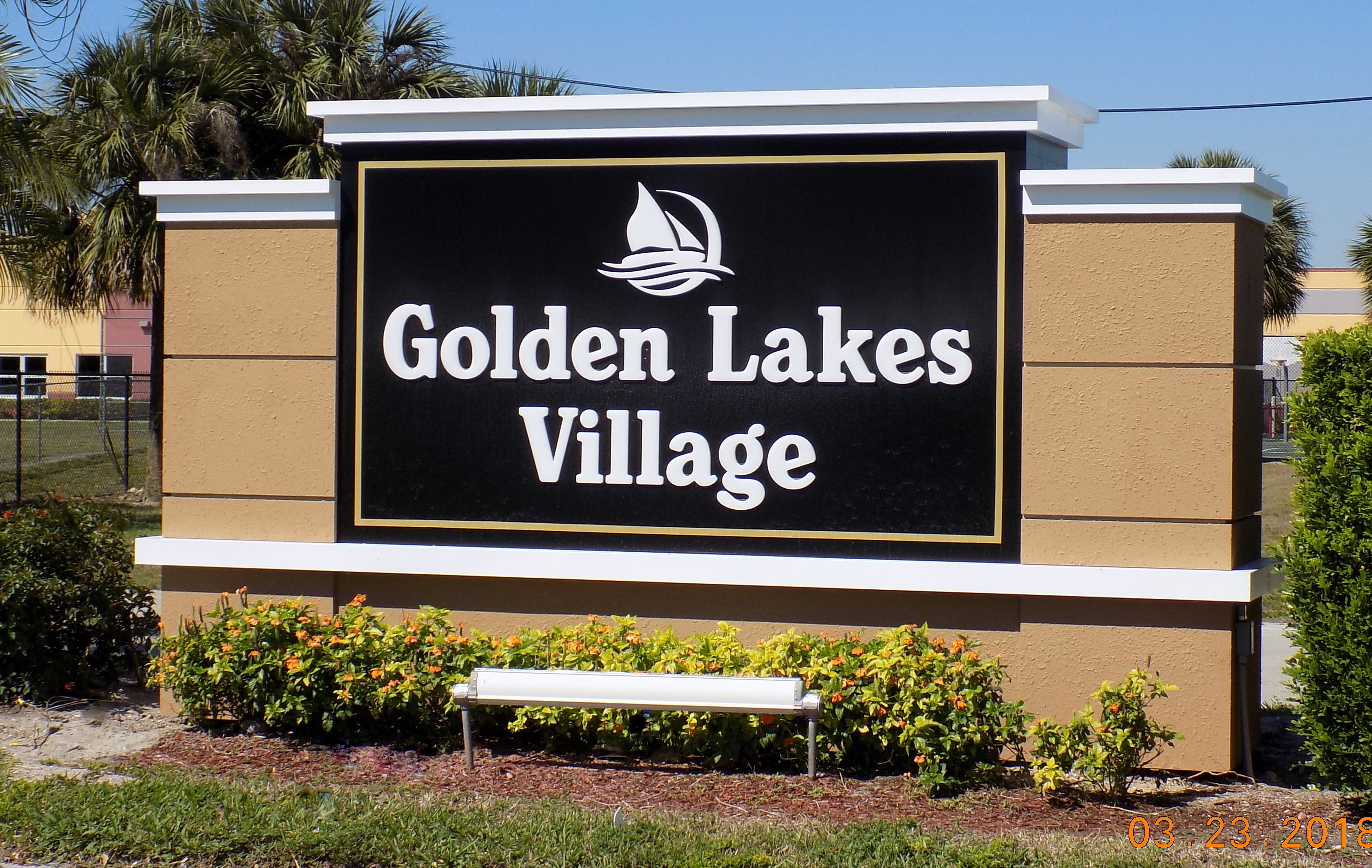 A1. Golden Lakes Village&conn=none